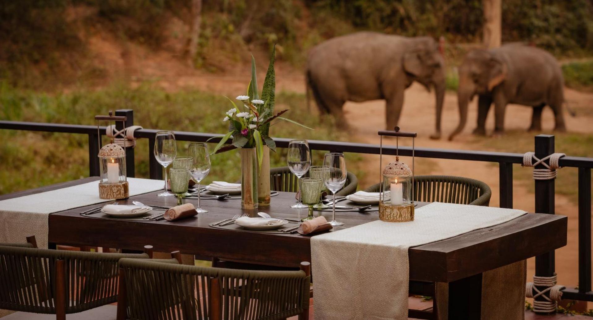 Anantara Golden Triangle Elephant Camp & Resort Chiang Rai Exterior foto